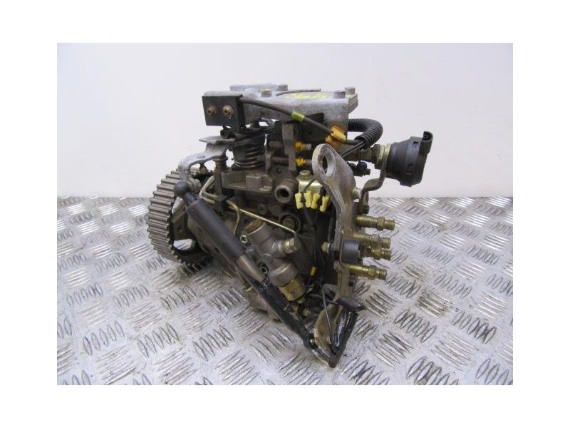 Recambio de bomba inyec. diesel : renault laguna : 2.2 d (83,34cv) [1996] para renault laguna 2.2 d referencia OEM IAM 046049433