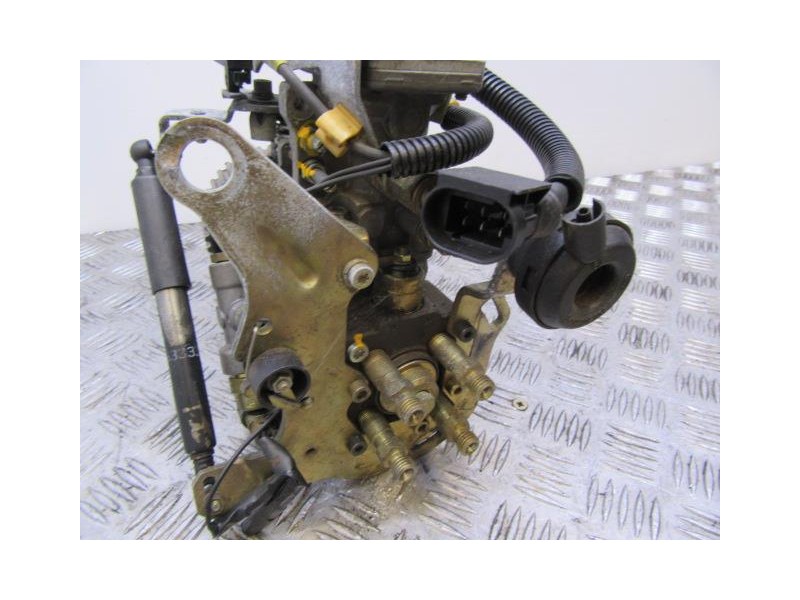 Recambio de bomba inyec. diesel : renault laguna : 2.2 d (83,34cv) [1996] para renault laguna 2.2 d referencia OEM IAM 046049433