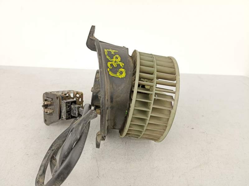 Recambio de motor calefaccion para audi a6 2.5 tdi referencia OEM IAM 4B2820021C  