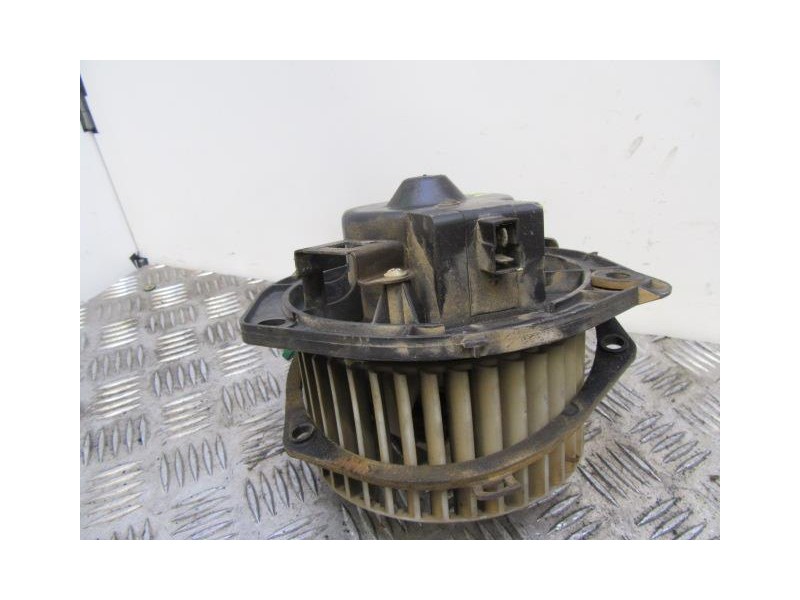 Recambio de motor calefaccion : iveco daily : 2.8 d 29l11 (106,05cv) [2001] para iveco daily 2.8 d 29l11 referencia OEM IAM CONR