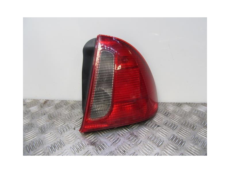 Recambio de piloto trasero dch. : rover 420 : 2.0 d (104,69cv) [1996] para rover  420 2.0 d referencia OEM IAM   