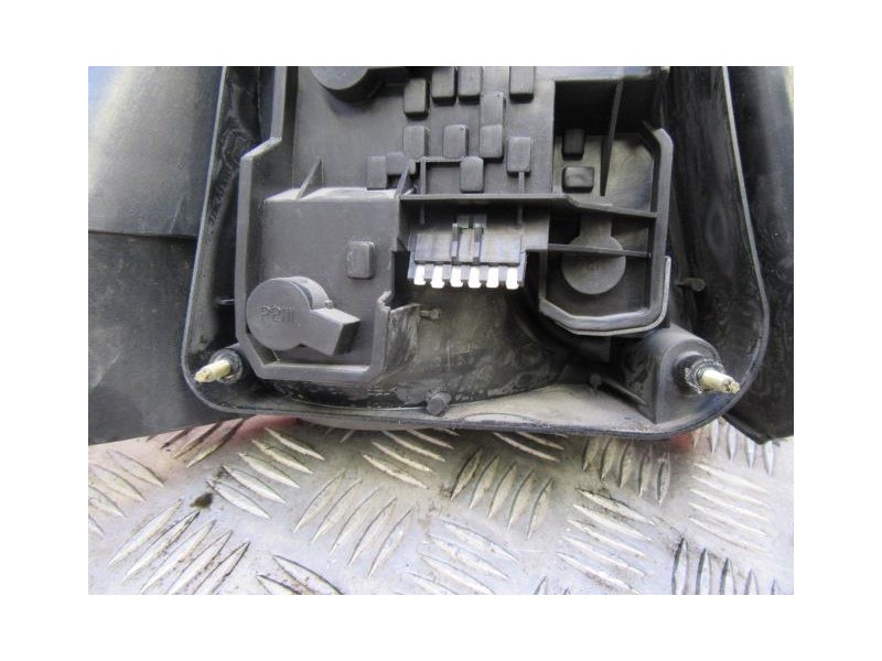 Recambio de piloto trasero dch. : rover 420 : 2.0 d (104,69cv) [1996] para rover  420 2.0 d referencia OEM IAM   