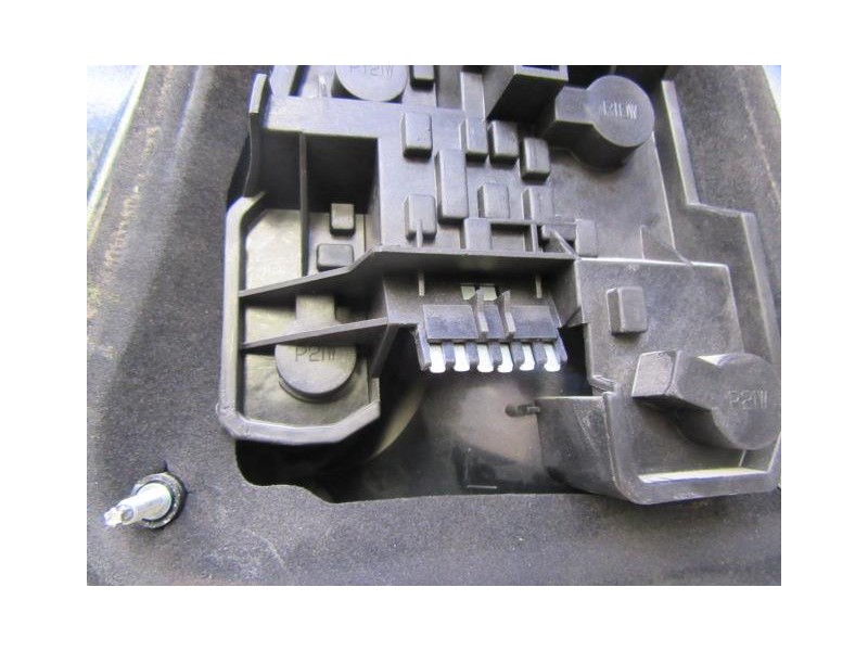 Recambio de piloto trasero izq. : rover 420 : 2.0 d (104,69cv) [1996] para rover  420 2.0 d referencia OEM IAM   