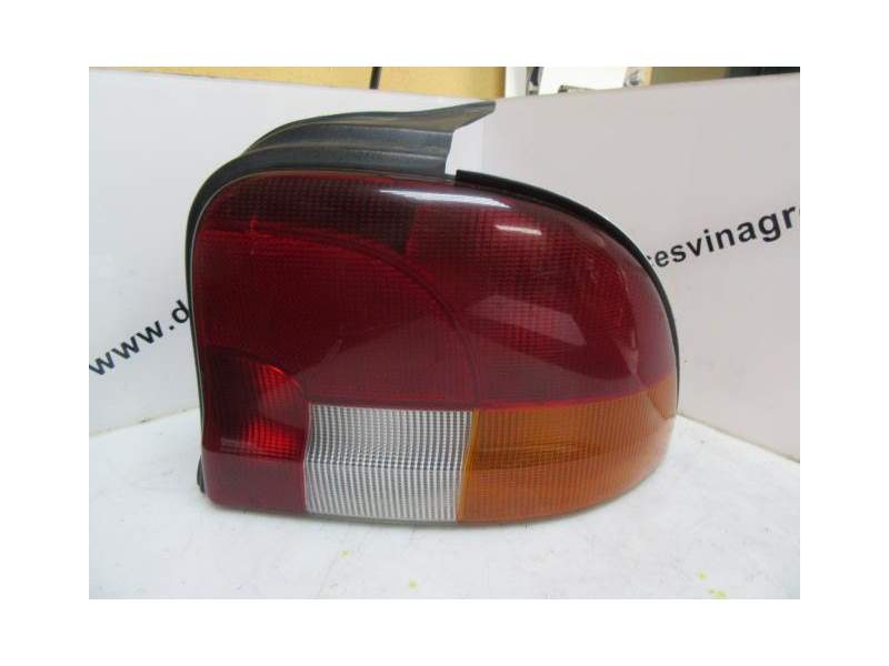 Recambio de piloto trasero derecho para chrysler neon ii 2.0 16v referencia OEM IAM   