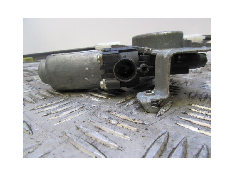 Recambio de elevalunas elec. tra. izq. : nissan pathfinder : 2.5 td (171,31cv) [2008] para nissan pathfinder 2.5 td referencia O