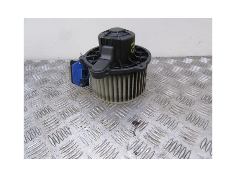 Recambio de motor calefaccion : hyundai getz : 1.4 g [2005] para hyundai getz 1.4 g referencia OEM IAM 97112-1C000---CONRRESISTE