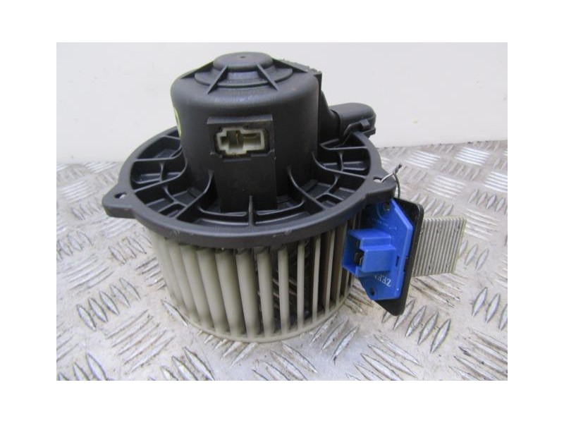 Recambio de motor calefaccion : hyundai getz : 1.4 g [2005] para hyundai getz 1.4 g referencia OEM IAM 97112-1C000---CONRRESISTE