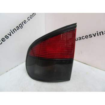 PILOTO TRASERO IZQUIERDO ROJO Y NEGRO OEM ROJO Y NEGRO
