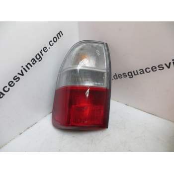 PILOTO TRASERO IZQUIERDO BLANCO Y ROJO  OEM BLANCO Y ROJO