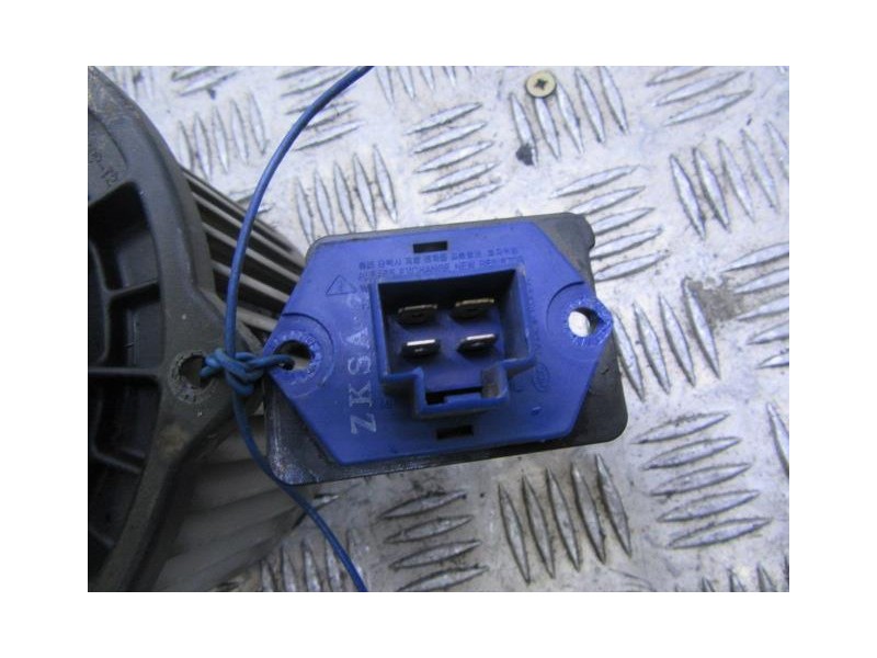 Recambio de motor calefaccion : hyundai getz : 1.1 g (63,09cv) [2005] para hyundai getz 1.1 g referencia OEM IAM 97112-1C000CONR