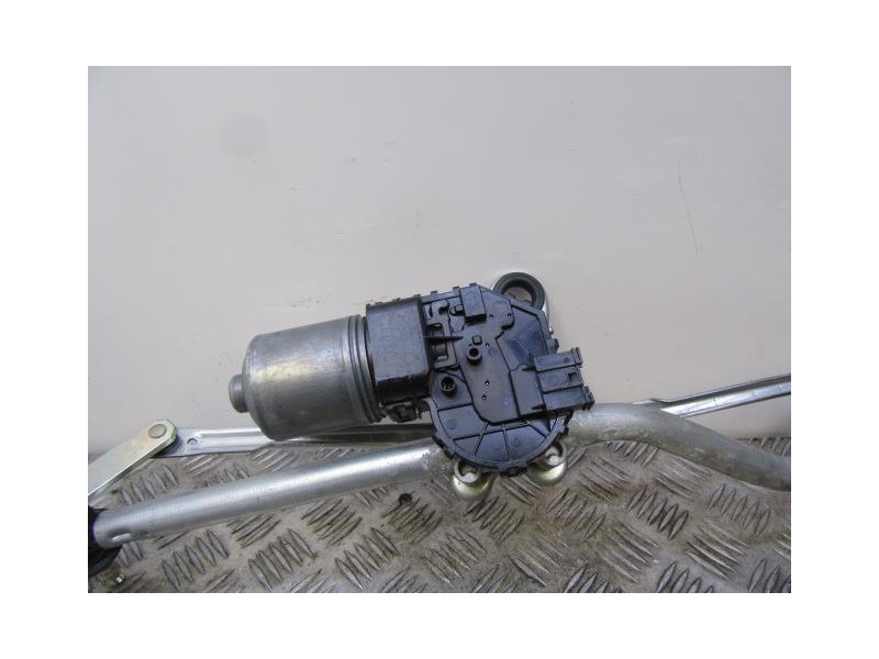 Recambio de motor limpia delantero : bmw 320 : 2.0 tdi (150cv) 3p [2002] para bmw  320 2.0 tdi referencia OEM IAM   