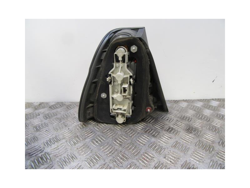 Recambio de piloto trasero dch. : bmw 320 : 2.0 d coupe (115,57cv) [2006] para bmw  320 2.0 d coupe referencia OEM IAM   