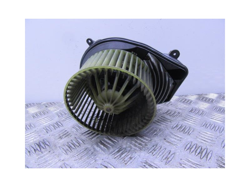 Recambio de motor calefaccion : volkswagen passat : 1.9 tdi [1997] para volkswagen passat 1.9 tdi referencia OEM IAM 8D1820021  