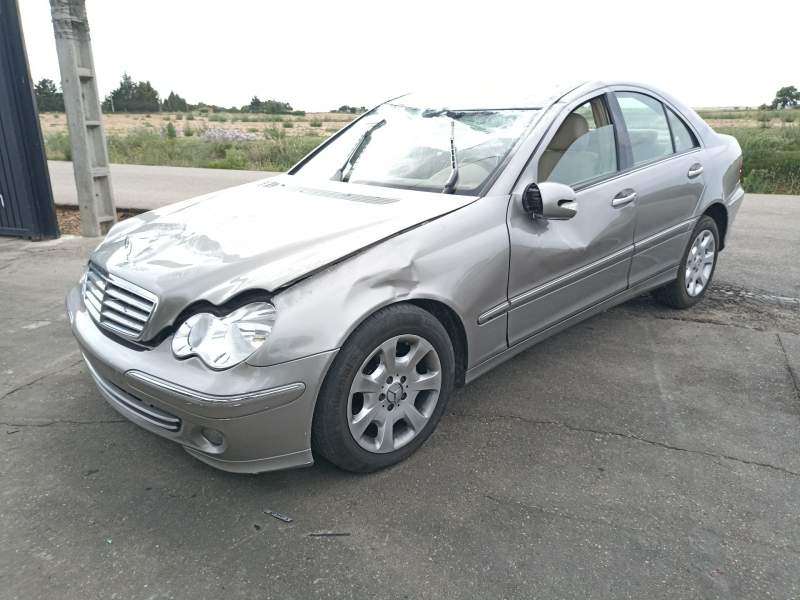 MERCEDES-BENZ CLASE C (W203) BERLINA
