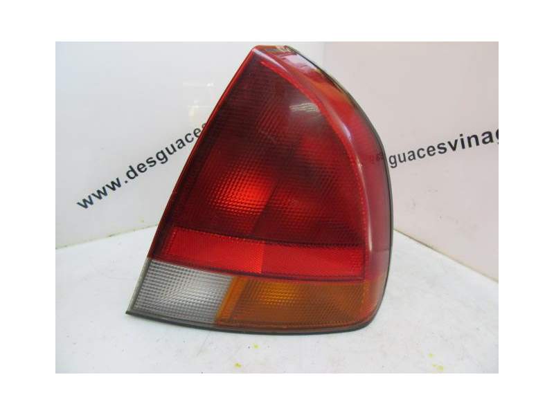 Recambio de piloto trasero derecho para mitsubishi carisma (da_) 1.8 msx - 16v (da2a) referencia OEM IAM MR179506  
