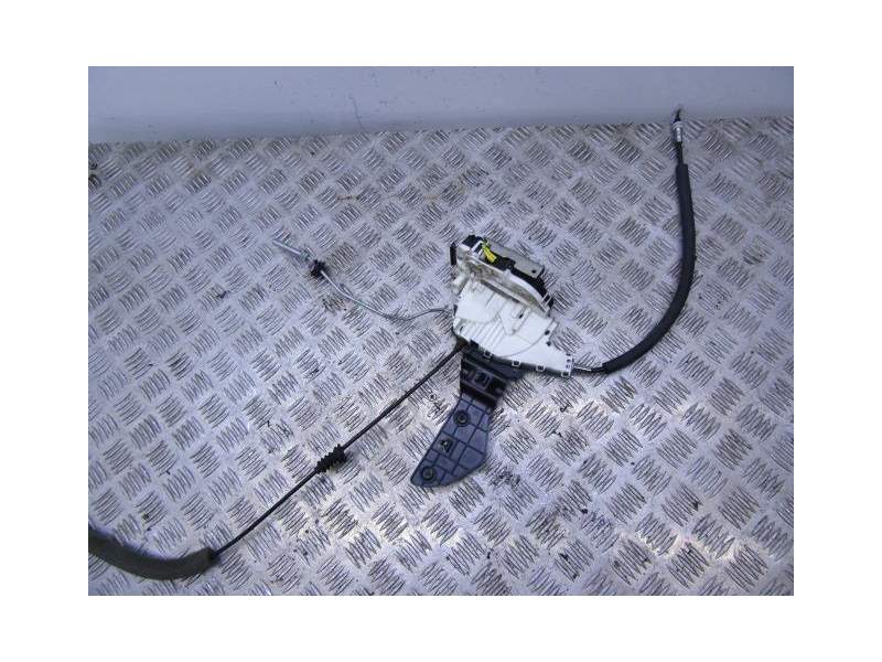 Recambio de cerradura puerta delantera izquierda para fiat freemont 2.0 jtd referencia OEM IAM P04589913AE A  