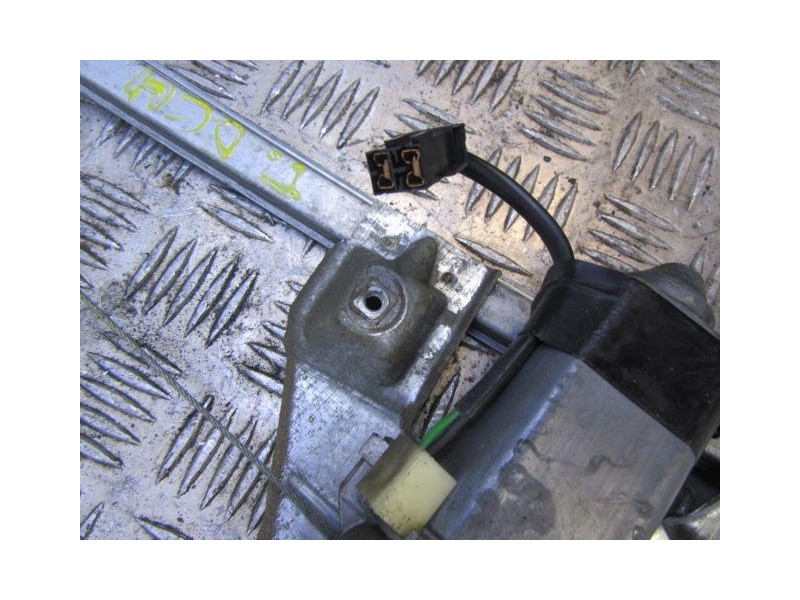 Recambio de elevalunas elec. tra. dch. : audi 100 : 2.3 g (133,24cv) [1993] para audi 100 2.3 g referencia OEM IAM ELECTRICO  