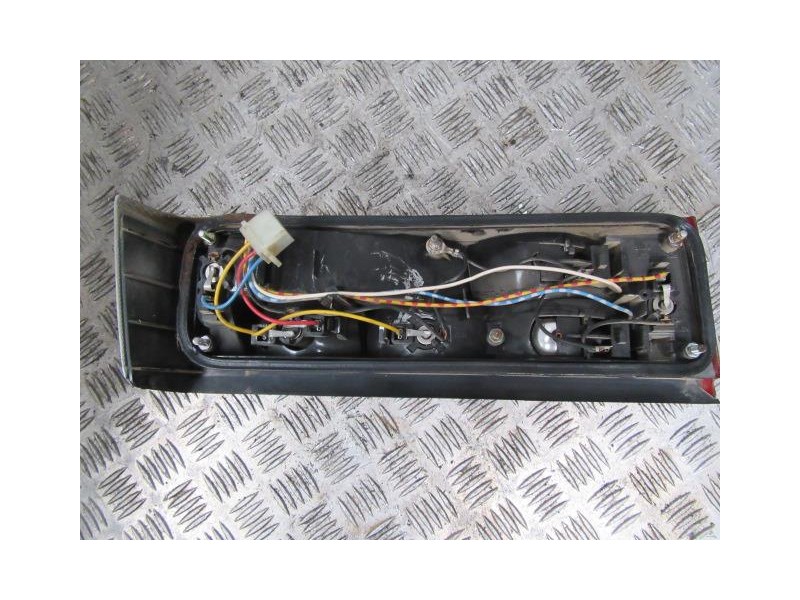 Recambio de piloto trasero izq. : alfa romeo 33 : 1.5 g [1986] para alfa romeo 33 1.5 g referencia OEM IAM   