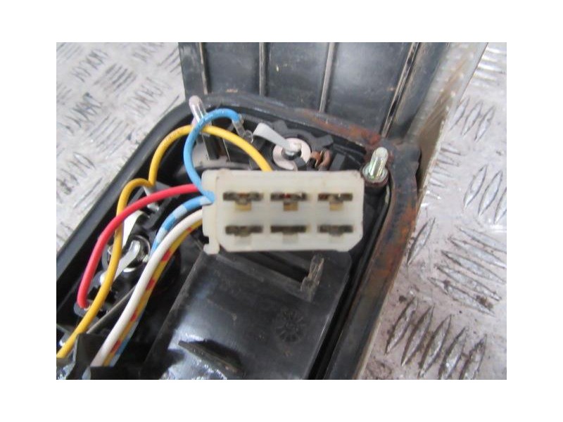 Recambio de piloto trasero izq. : alfa romeo 33 : 1.5 g [1986] para alfa romeo 33 1.5 g referencia OEM IAM   