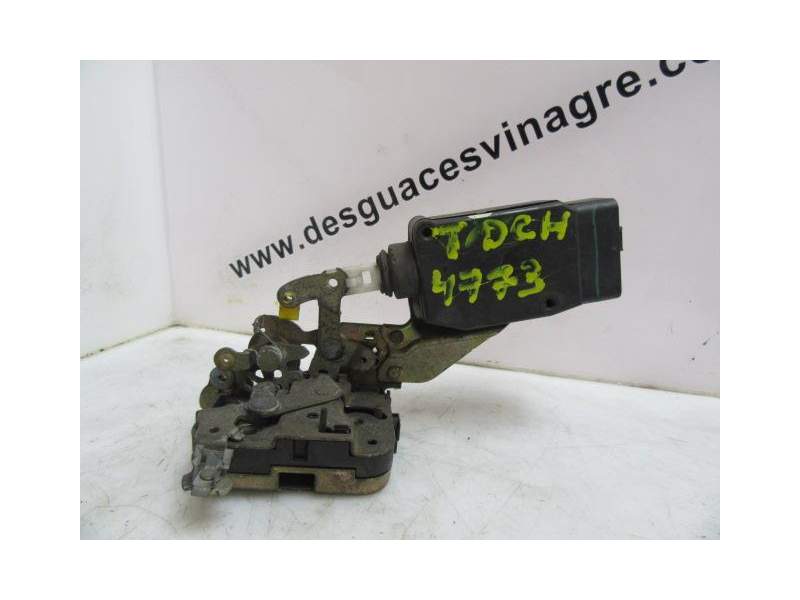 Recambio de cerradura puerta trasera derecha para mitsubishi carisma (da_) 1.8 msx - 16v (da2a) referencia OEM IAM M806387  
