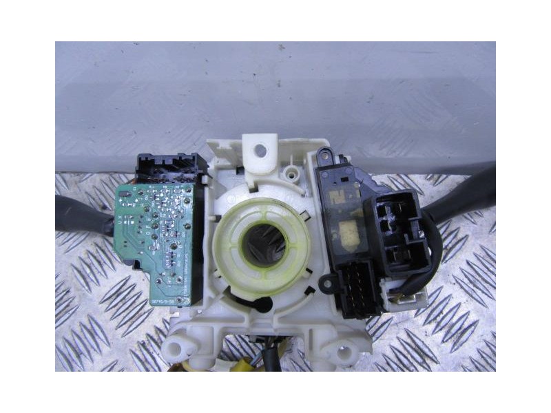 Recambio de mando luces y limpias : mitsubishi carisma : 1.8 g [2000] para mitsubishi carisma 1.8 g referencia OEM IAM MR318844 