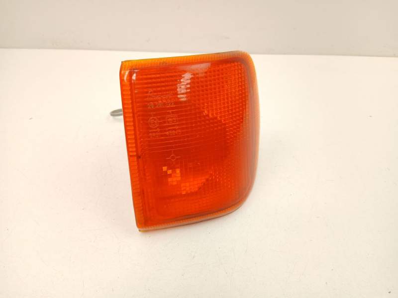 Recambio de piloto delantero izquierdo para ford fiesta ii (fbd) 1.1 (fbd) referencia OEM IAM 84FG13369AA  