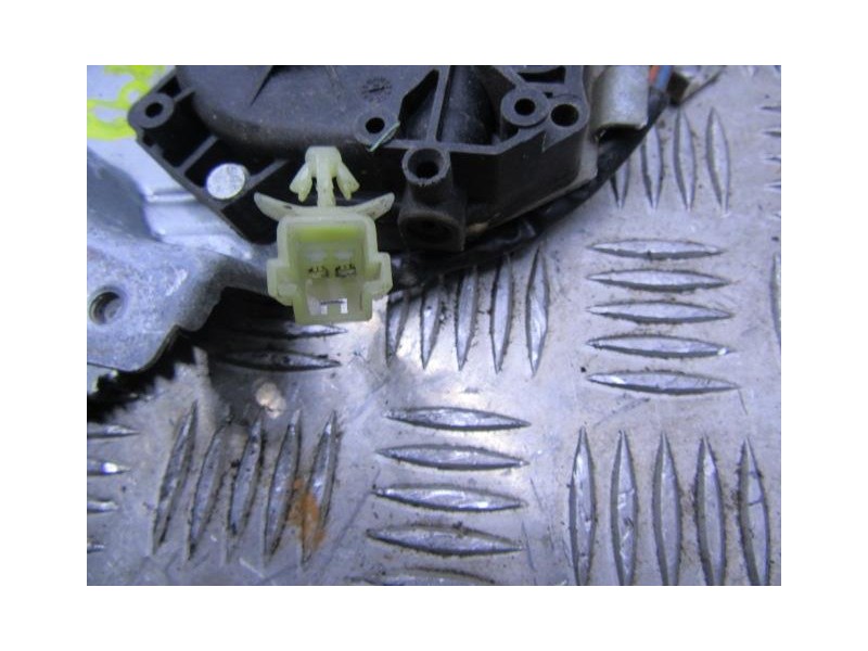 Recambio de elevalunas elec. tra. dch. : rover 414 : 1.4 g (95,17cv) [1970] para rover  414 1.4 g referencia OEM IAM ELECTRICO  