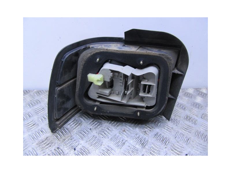 Recambio de piloto trasero dch. : rover 414 : 1.4 g (95,17cv) [1970] para rover  414 1.4 g referencia OEM IAM   