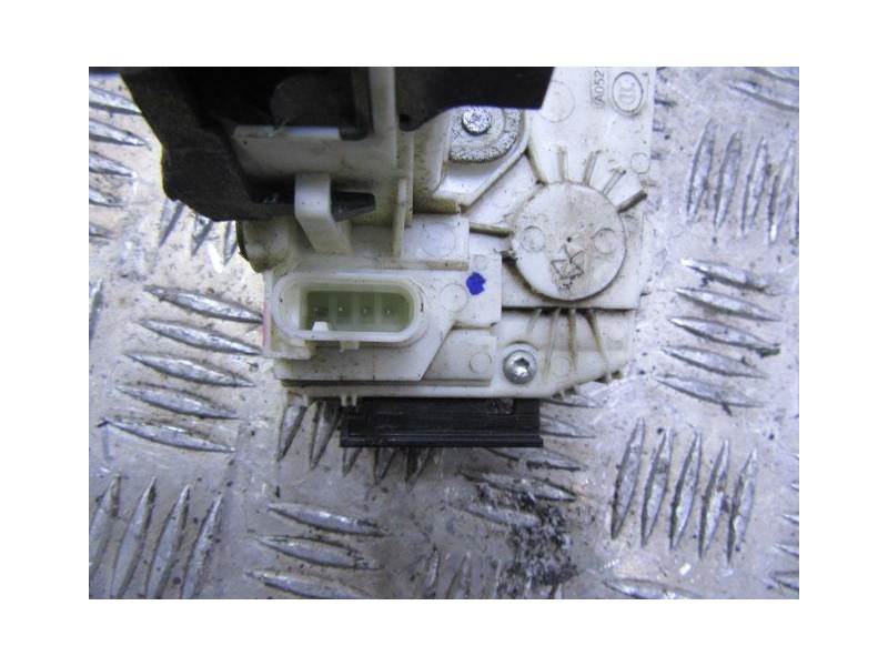 Recambio de cerradura pta. del. dch. : fiat freemont : 2.0 jtd (104,69cv) [2016] para fiat freemont 2.0 jtd referencia OEM IAM P