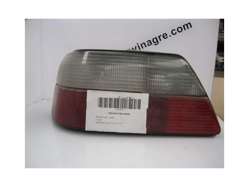 Recambio de piloto trasero izquierdo para peugeot 605 1.9 sri referencia OEM IAM   