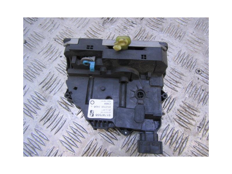 Recambio de cerradura pta. del. dch. : fiat punto : 1.3 jtd (74,78cv) [2008] para fiat punto 1.3 jtd referencia OEM IAM 51797558