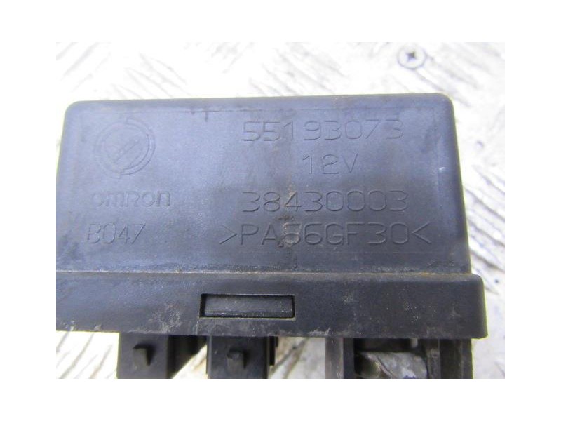 Recambio de caja calentadores : fiat punto : 1.3 jtd (74,78cv) [2008] para fiat punto 1.3 jtd referencia OEM IAM 55193073  