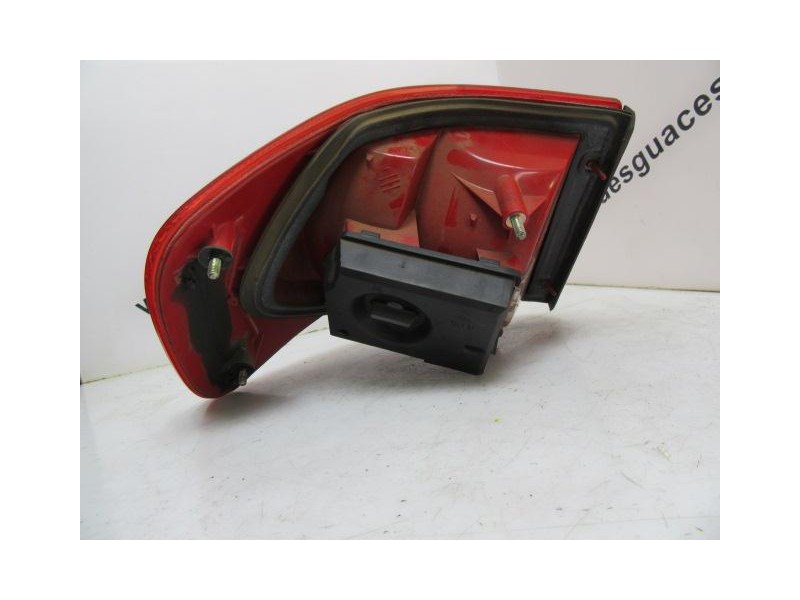 Recambio de piloto trasero dch. : audi a6 : 2.5 tdi (140,04cv) [1997] para audi a6 2.5 tdi referencia OEM IAM   