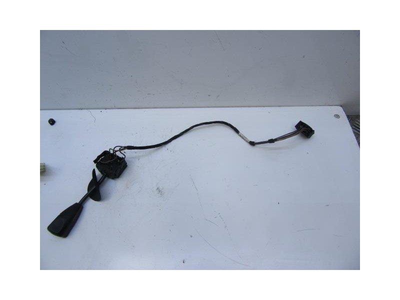 Recambio de mando luces y limpias : bmw 320 : 1.7 tds (89,73cv) [1997] para bmw  320 1.7 tds referencia OEM IAM 011003-011003  