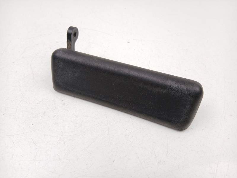 Recambio de manilla delantera derecha para ford fiesta ii (fbd) 1.1 (fbd) referencia OEM IAM 83BBA22400AB  