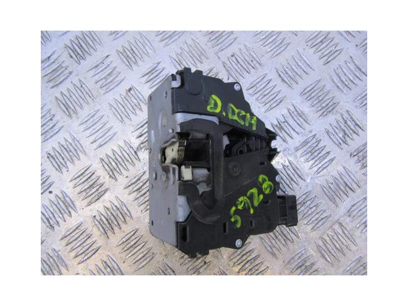 Recambio de cerradura puerta delantera derecha para fiat punto 1.3 jtd referencia OEM IAM 51797558  