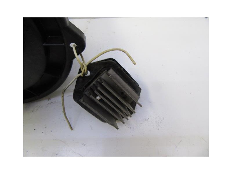 Recambio de motor calefaccion : kia carnival : 2.9 td (126,44cv) [2000] para kia carnival 2.9 td referencia OEM IAM CONRESISTENC