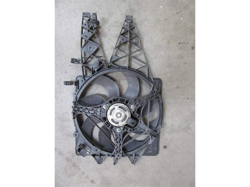 Recambio de electroventilador para fiat punto 1.3 td referencia OEM IAM 51890982  