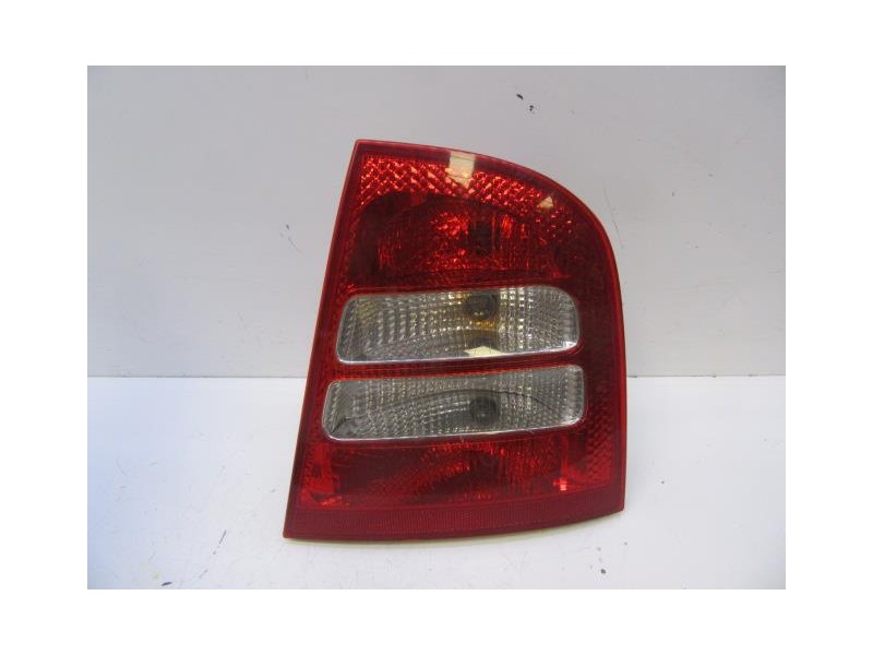 Recambio de piloto trasero dch. : skoda octavia : 1.9 tdi (130,52cv) fr [2003] para skoda octavia 1.9 tdi fr referencia OEM IAM 