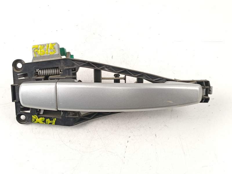 Recambio de manilla delantera derecha para opel astra gtc 1.7 16v cdti referencia OEM IAM 138626  24463524
