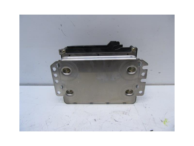 Recambio de centralita : opel omega : 2.5 g (169,95cv) [1997] para opel omega 2.5 g referencia OEM IAM 0261203588  