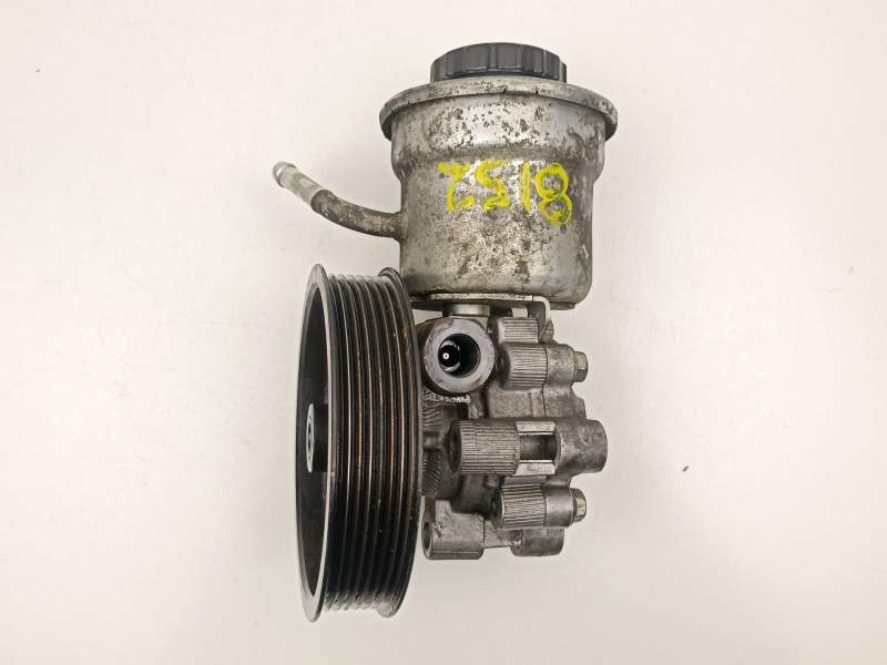 Recambio de bomba direccion para toyota avensis station wagon (_t25_) 2.0 d-4d (adt250_) referencia OEM IAM 4431005120  