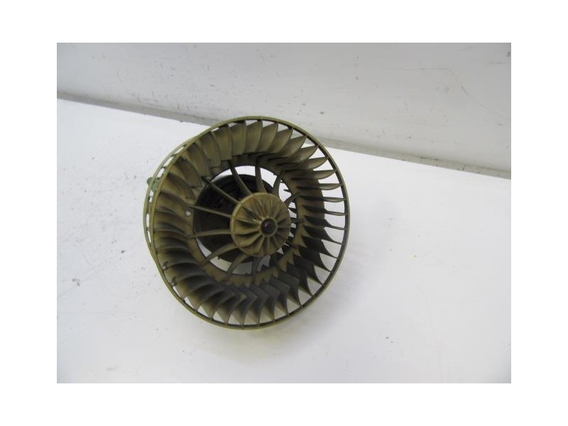 Recambio de motor calefaccion : bmw 318 : 1.7 td (89,73cv) [1997] para bmw  318 1.7 td referencia OEM IAM 0130111183CONRESISTENC