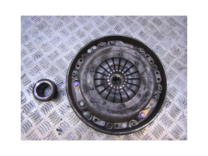 Recambio de embrague bimasa (maza y embrague) : bmw 318 : 1.7 td (89,73cv) [1997] para bmw  318 1.7 td referencia OEM IAM   