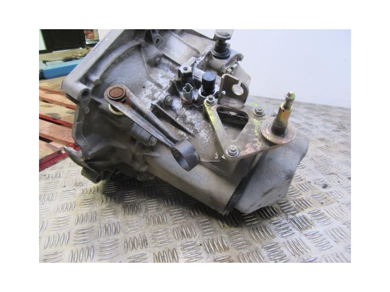 Recambio de cambio 5v (gasolina) : citroen xsara : 1.6 g (108,77cv) [2003] para citroen xsara 1.6 g referencia OEM IAM 20CN28  