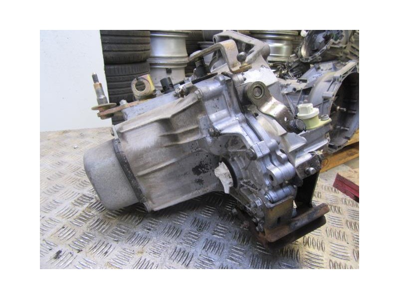 Recambio de cambio 5v (gasolina) : citroen xsara : 1.6 g (108,77cv) [2003] para citroen xsara 1.6 g referencia OEM IAM 20CN28  