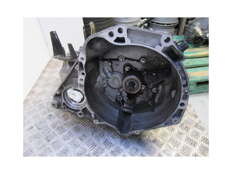 Recambio de cambio 5v (gasolina) : nissan micra : 1.2 g (80,22cv) [2003] para nissan micra 1.2 g referencia OEM IAM JH3103  
