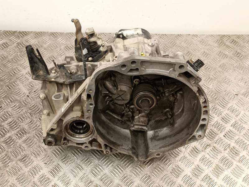 Recambio de caja cambios 5v gasolina para nissan note (e11e) 1.4 cat referencia OEM IAM JH3103  