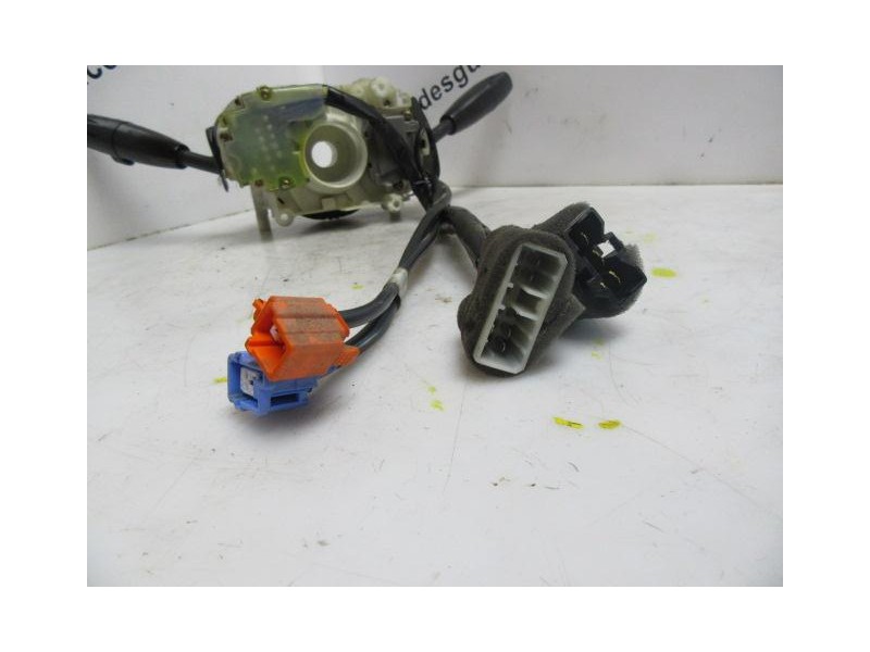 Recambio de mando luces y limpias : kia sephia : 1.5 g /bf (88,37cv) [2000] para kia sephia 1.5 g /bf referencia OEM IAM   