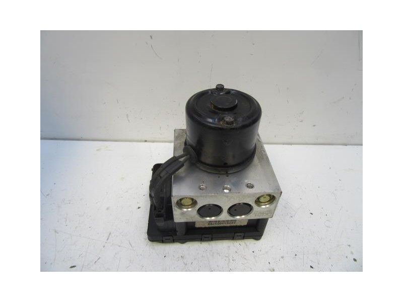 Recambio de abs : hyundai coupe : 2.0 g (138,68cv) 3p [2000] para hyundai coupe 2.0 g referencia OEM IAM 58920-29500  